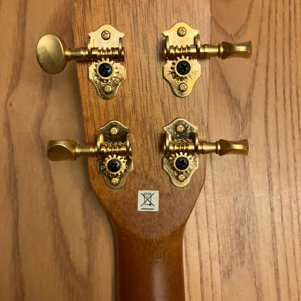 Oscar Schmidt OU2 Ukulele Aloha by Washburn excellent condition - Picture 8 of 16